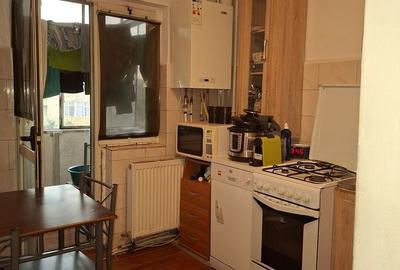 Apartament cu 3 camere decomandat în Rovine - 11
