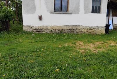 Casă cu 4 camere în Aleuș - 2