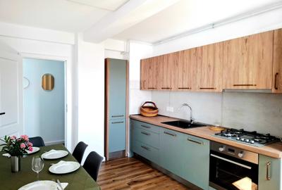 Apartament cu 2 camere decomandat în Central