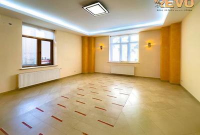 Casă cu 4 camere cu Canalizare în Cotroceni - 1
