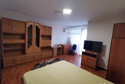Garsonieră în Apărătorii Patriei
