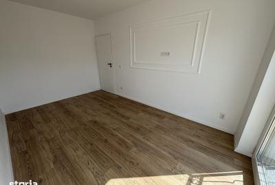 Casă cu 4 camere cu Teren 220 Mp în Central