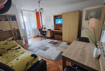 Garsonieră semidecomandată în Take Ionescu