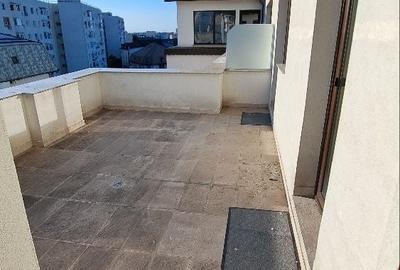 Apartament cu 3 camere decomandat în Dorobanți