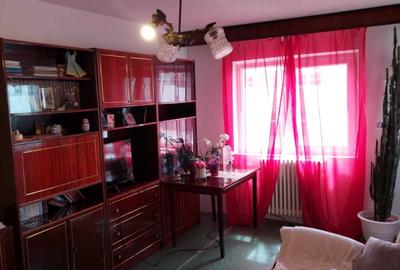 Apartament cu 3 camere decomandat în Central - 3
