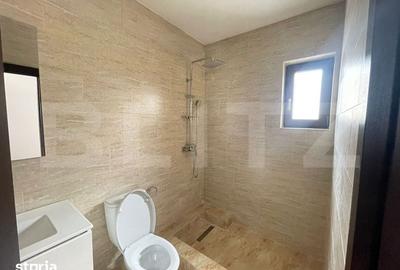 Casă cu 3 camere cu Teren 300 Mp în Central - 1