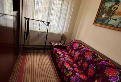 Apartament cu 3 camere decomandat în Huși - 5