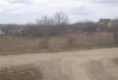 Teren de 1102 mp, în Bucium - 7