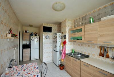 Apartament cu 3 camere decomandat în Titan - 11