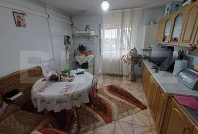 Apartament cu 2 camere decomandat, mobilat în Debarcader
