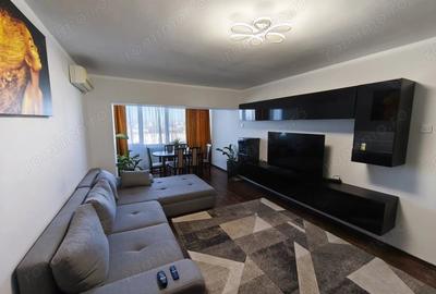 Apartament cu 3 camere decomandat în Faleză