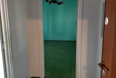 Apartament cu 3 camere semidecomandat în Pajura - 4