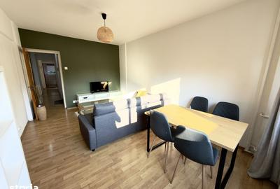 Apartament cu 3 camere semidecomandat în Eminescu