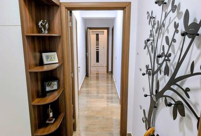 Apartament cu 4 camere decomandat, mobilat în Tractorul - 5