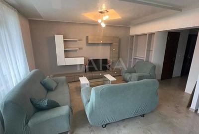 Apartament cu 3 camere decomandat în Florești