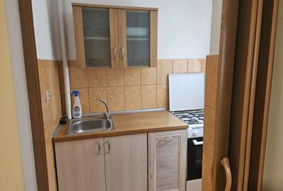 Garsonieră decomandată în Micălaca
