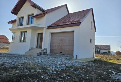 Casă cu 4 camere în Central - 6