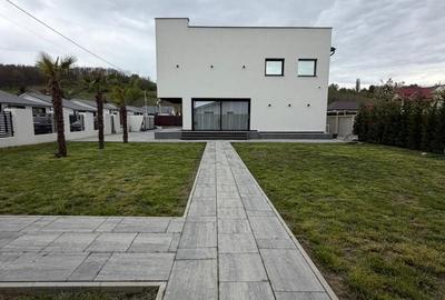 Casă cu 3 camere cu Teren 650 Mp în Central - 9