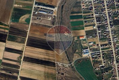 Teren Construcții intravilan de 500 mp, în Sânmartin