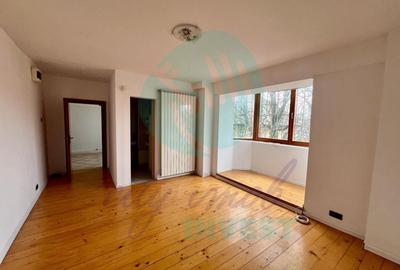 Apartament cu 6 camere semidecomandat în Timpuri Noi - 12
