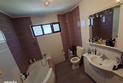 Casă cu 5 camere cu Teren 722 Mp în Central - 2