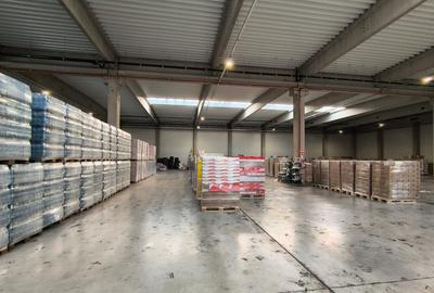 Spațiu comercial, de 2,000 mp, în Centura - 3