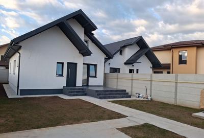 Casă cu 4 camere în Central - 8
