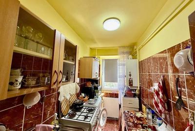 Apartament cu 2 camere decomandat în Micro 15