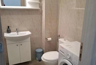 Apartament cu 2 camere decomandat în Roșu