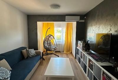 Apartament cu 3 camere semidecomandat, mobilat în UMT