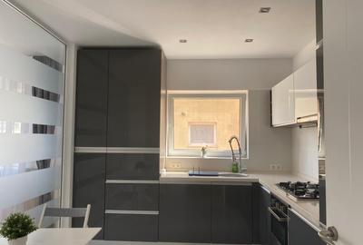Apartament cu 4 camere decomandat în Central - 14