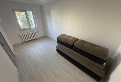 Apartament cu 3 camere semidecomandat în Tomis Nord - 4