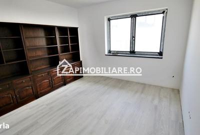 Casă cu 4 camere în Corunca