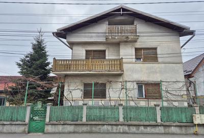 Casă individuală cu 7 camere cu Canalizare în Andronache - 4