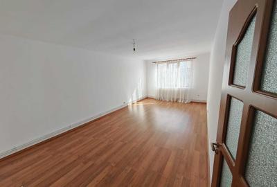 Apartament cu 3 camere decomandat în Central - 2