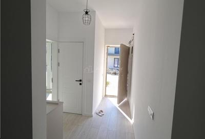 Casă cu 4 camere cu Teren 200 Mp în Tunari - 7