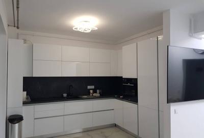 Casă cu 4 camere cu Teren 82 Mp în Luna