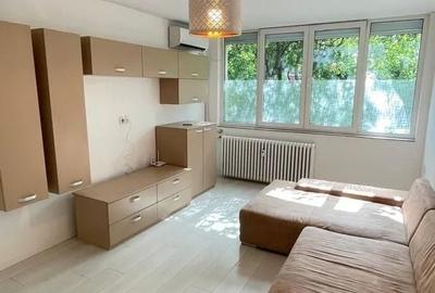 Apartament cu 2 camere, mobilat în Arcul de Triumf
