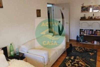 Apartament cu 3 camere decomandat în Roman - 8
