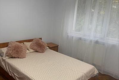 Apartament cu 4 camere decomandat în Central