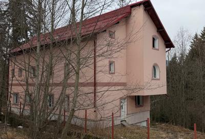 Casă cu 6 camere cu Teren 522 Mp în Exterior Nord