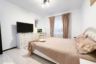Casă cu 3 camere cu Teren 420 Mp în Central - 2