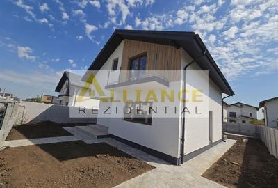Casă cu 5 camere cu Canalizare în Berceni