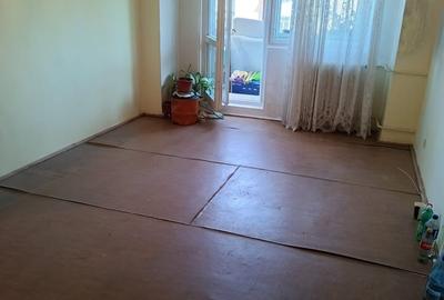 Apartament cu 2 camere semidecomandat în Militari