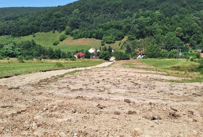 Teren Construcții intravilan de 1000 mp, în Vâlcele - 4