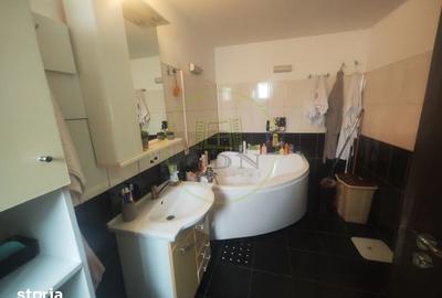 Casă cu 4 camere cu Teren 397 Mp în George Enescu - 12