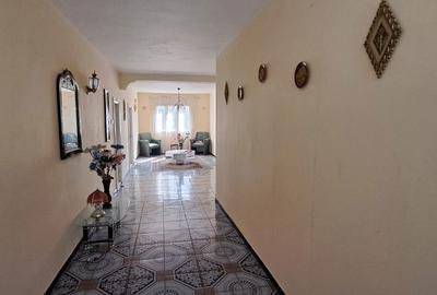 Casă cu Teren 731 Mp în Sud