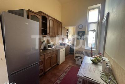 Apartament cu 3 camere decomandat în Sub Arini