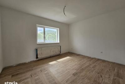 Casă cu 3 camere cu Teren 600 Mp în Central - 3