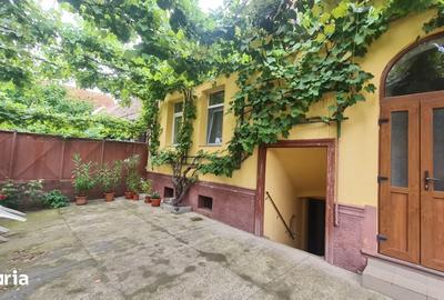 Casă cu 3 camere cu Teren 255 Mp în Cristian